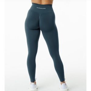 Alphalete amplify whale blue size medium